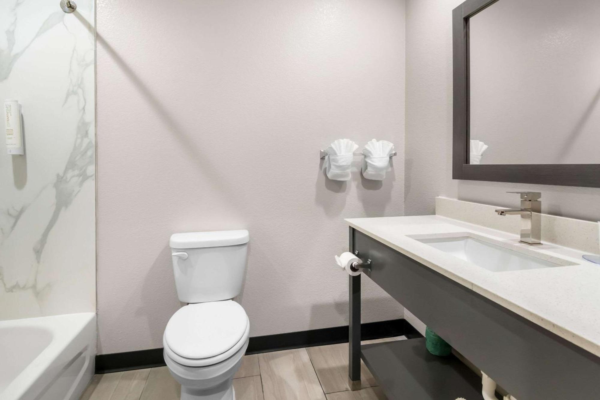 Clarion Pointe Hotel Fort Worth Buitenkant foto